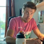 Как остаться человеком в мире искусственного интеллекта и работы 24/7?